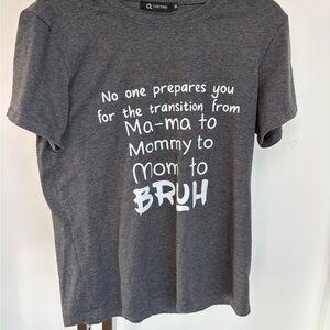 Woman’s Gray Short Sleeve Mom Tee by Chictino Size Medium